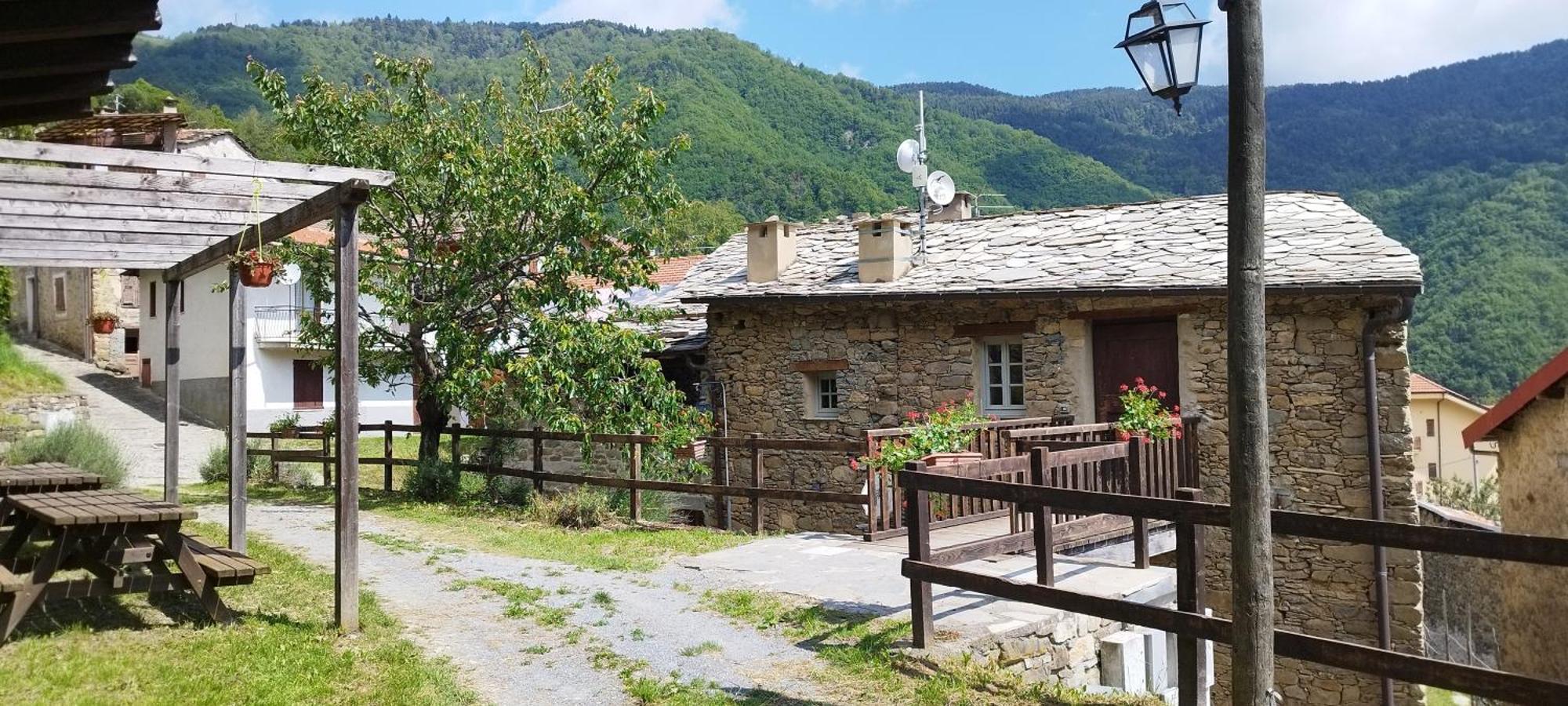 فندق Rifugio Ca' Da Cardella Mendatica المظهر الخارجي الصورة