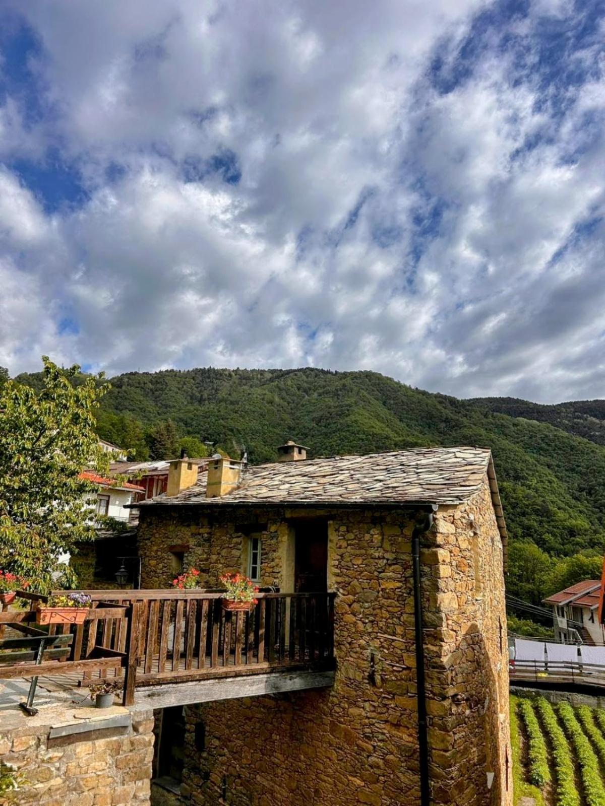 فندق Rifugio Ca' Da Cardella Mendatica المظهر الخارجي الصورة