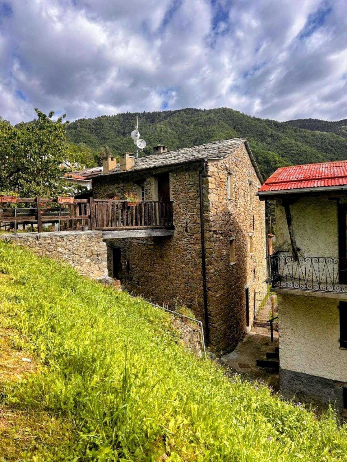 فندق Rifugio Ca' Da Cardella Mendatica المظهر الخارجي الصورة